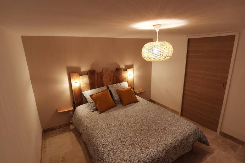 Апартаменты La Casita Сент-Этьен-дю-Грес Экстерьер фото